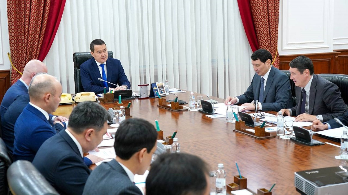 Алихан Смаилов провел заседание Комиссии по демонополизации экономики