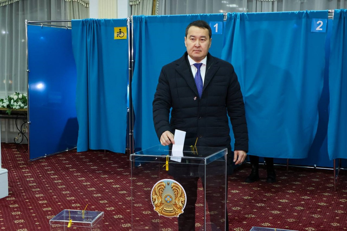 Премьер-Министр Казахстана проголосовал на выборах Президента