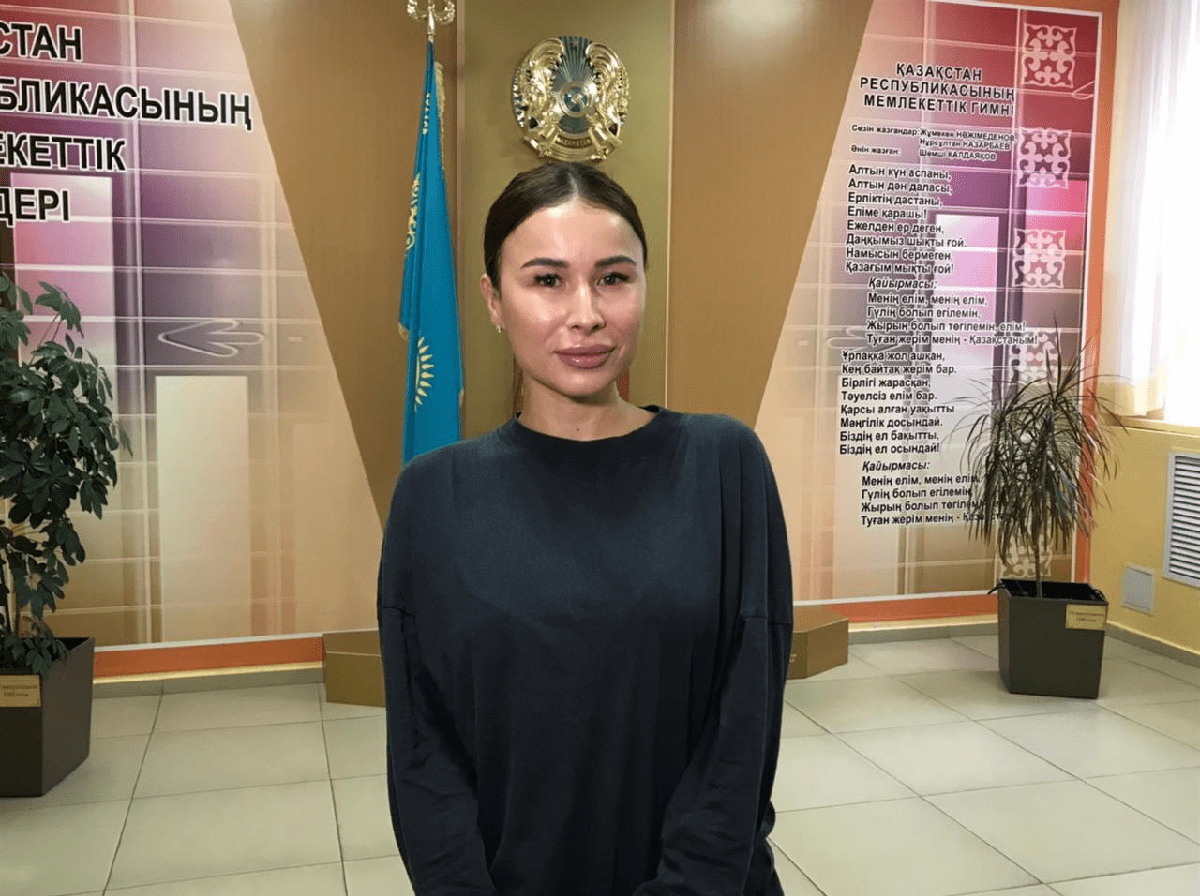 Звезды и выборы президента РК: певица Луина проголосовала в Алматы