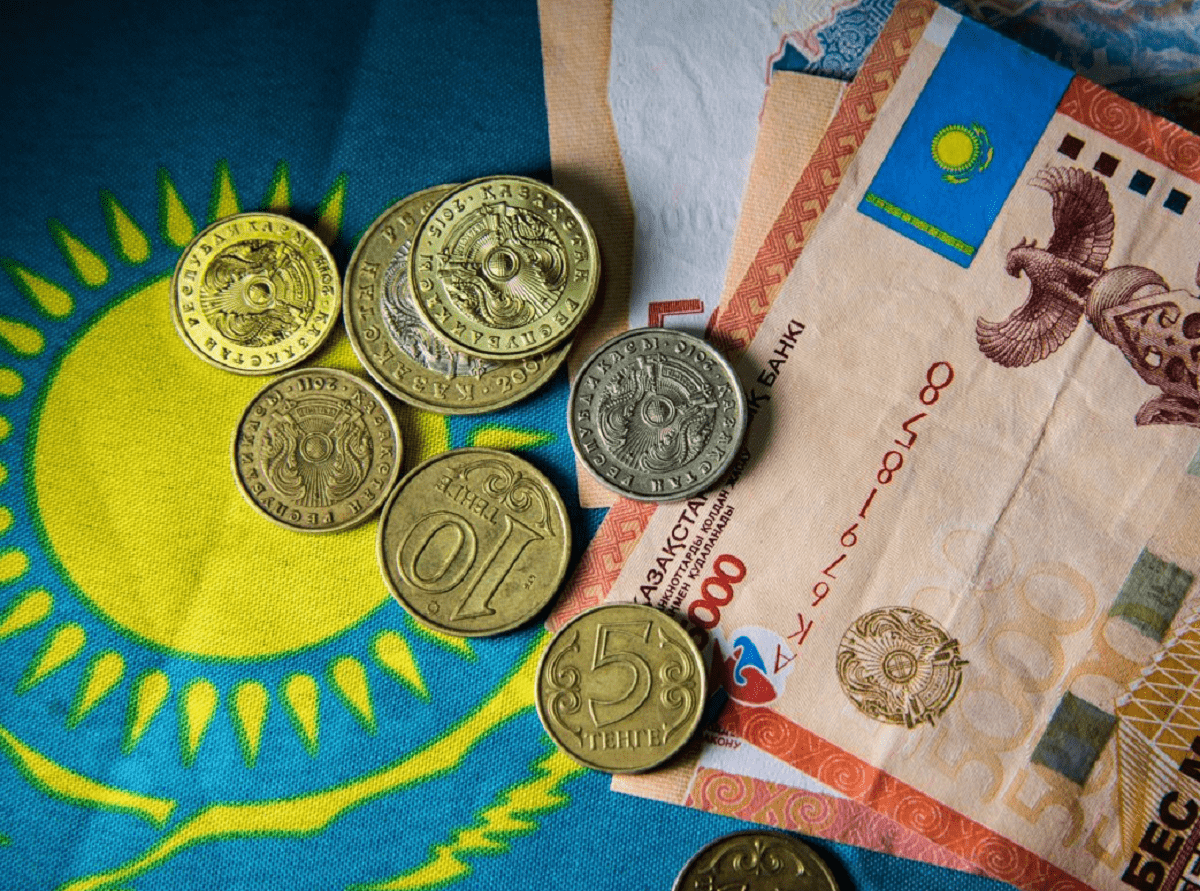 Казахстанская валюта: российские инвесторы скупают тенге