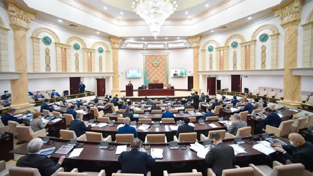 Глава государства назначил выборы депутатов Сената Парламента РК