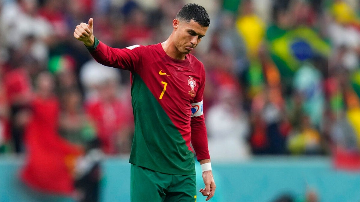 Играть будет: в Федерации футбола Португалии опровергли уход Роналду