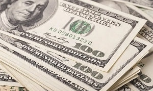 За сколько продают доллары в обменниках Алматы 9 декабря