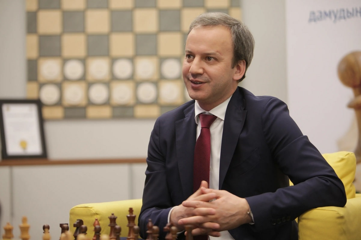 В Алматы проходит чемпионат мира по быстрым и блиц-шахматам