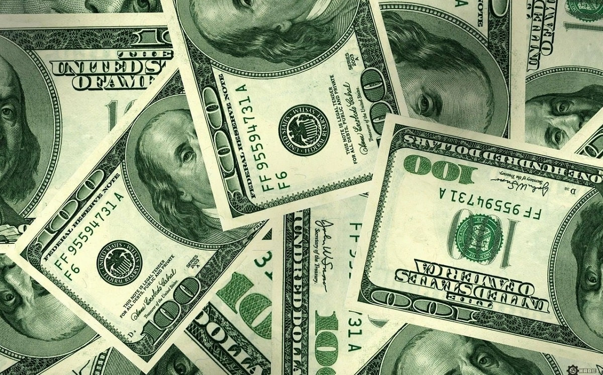 За сколько продают доллары в обменниках Алматы 29 декабря 