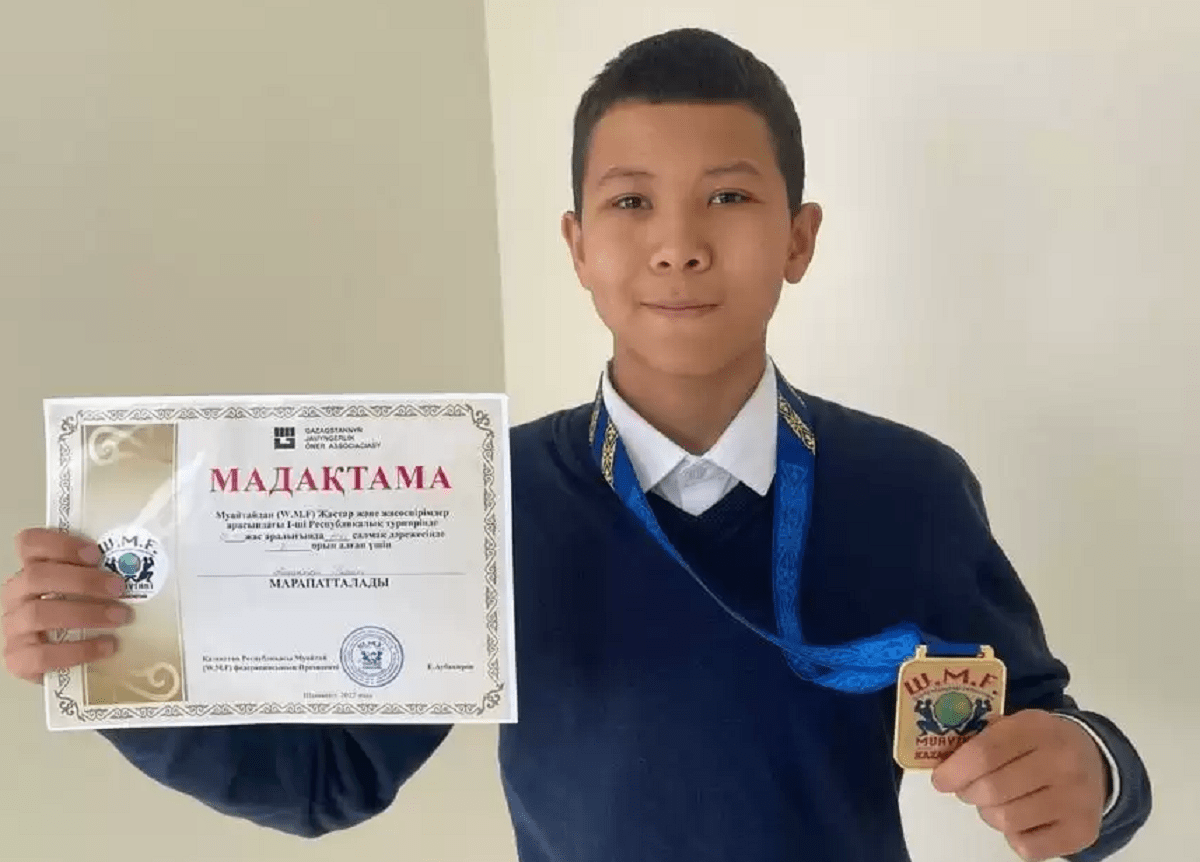 Казахстанский школьник стал серебряным призером ЧМ по муай-тай в Таиланде