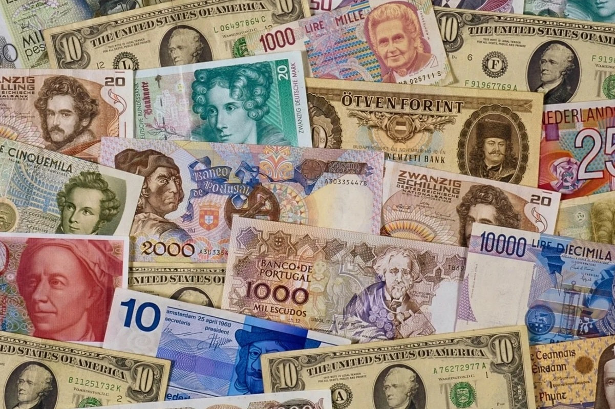 Курс валют на 9 января 2023 