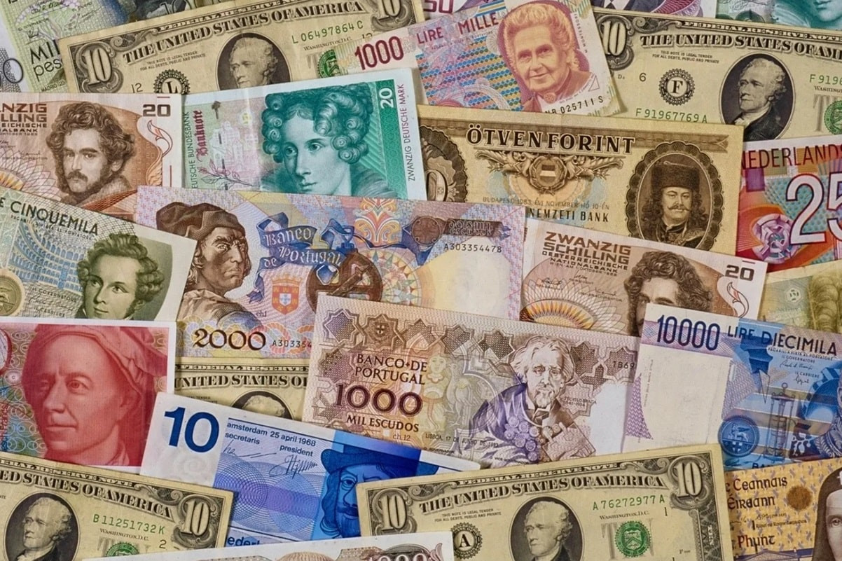 Курс валют на 13 января 2023 
