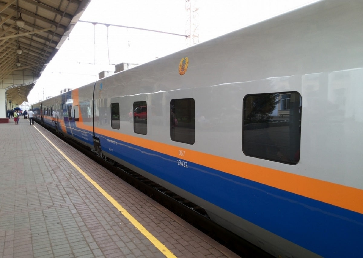 Премьер-министр Казахстана назвал убыточными коммерческие поезда "Тальго"