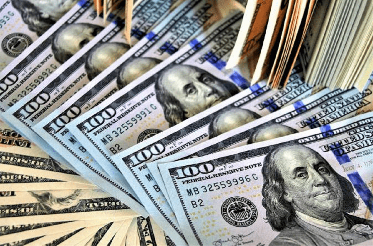 За сколько продают доллары в обменниках Алматы 22 января 2023
