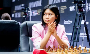 Сотворила сенсацию: казахстанская шахматистка обыграла знаменитого гроссмейстера