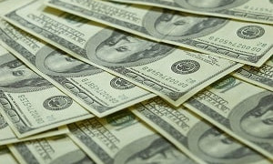 За сколько продают доллары в обменниках Алматы 3 февраля 2023 