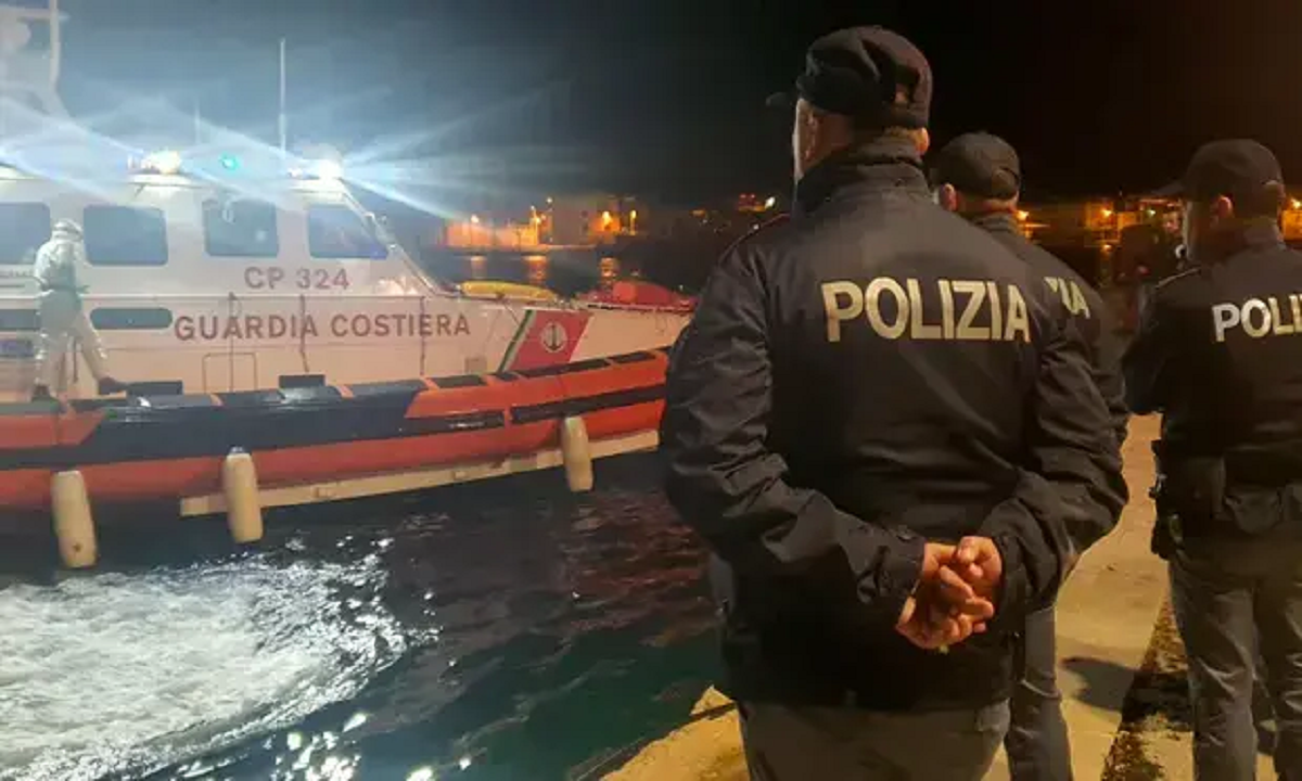 Заблудившееся судно: девять человек погибли на лодке в Средиземном море