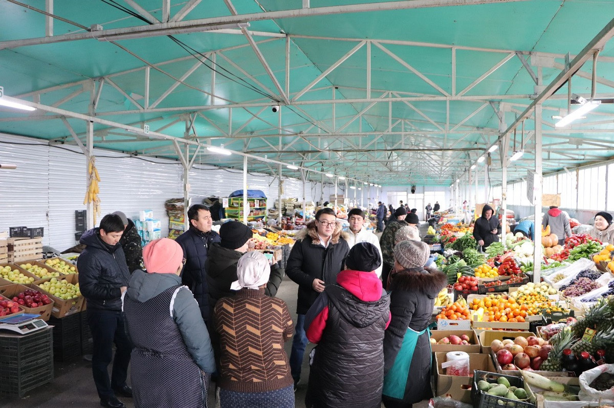 Продлить метро в мегаполисе просят продавцы рынков Алматы
