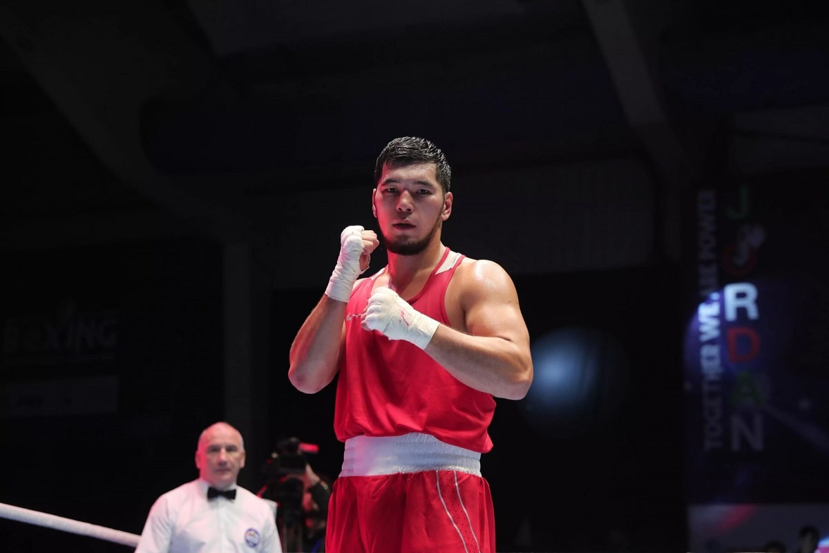 Как минимум бронза: казахстанский боксер вышел в полуфинал международного турнира