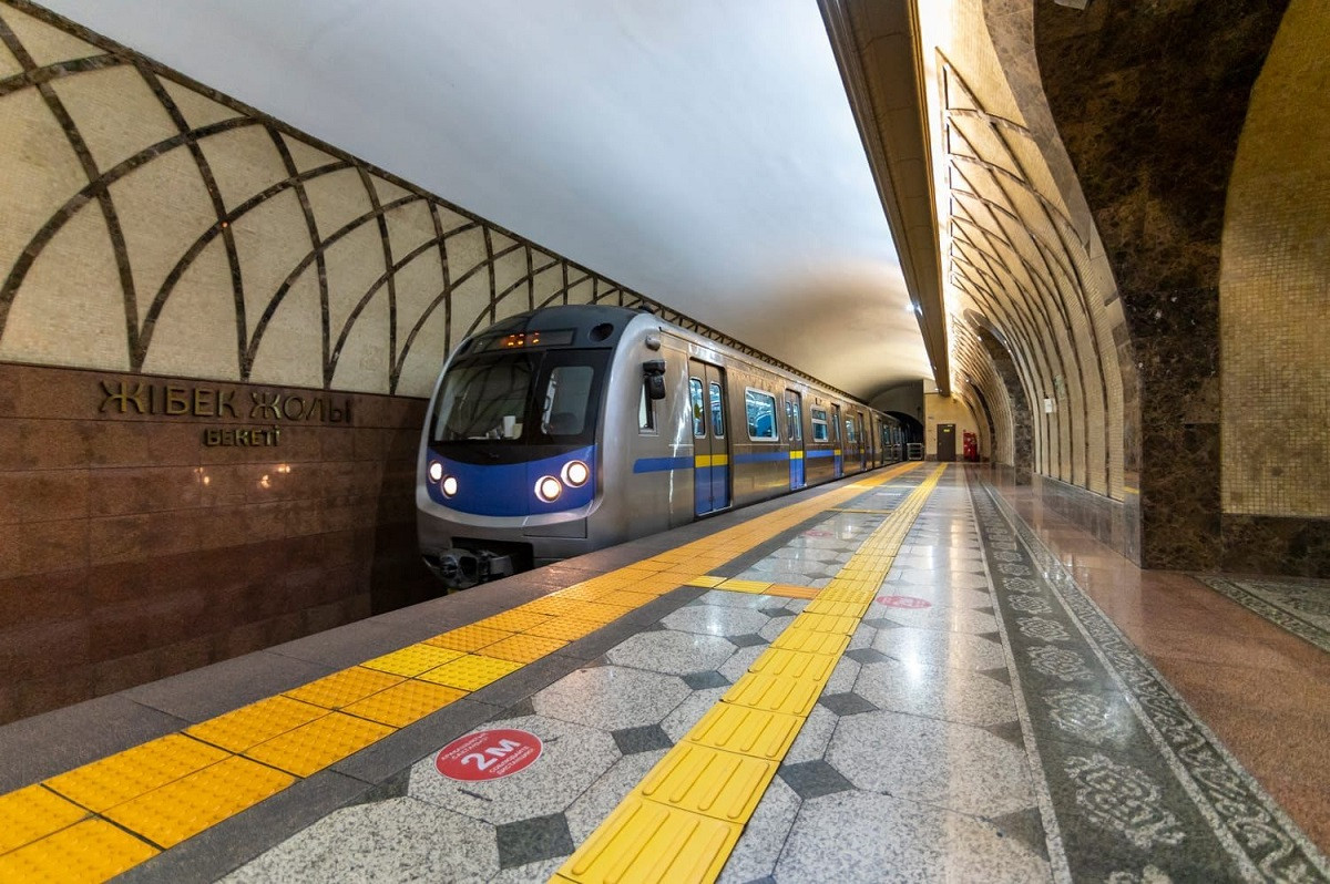 В метро Алматы запустят дополнительный подвижной состав