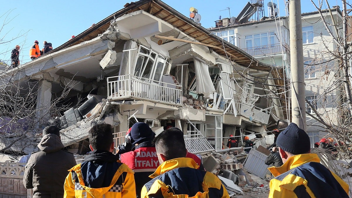 Уже более 35 тысяч: в Турции выросло число жертв землетрясений