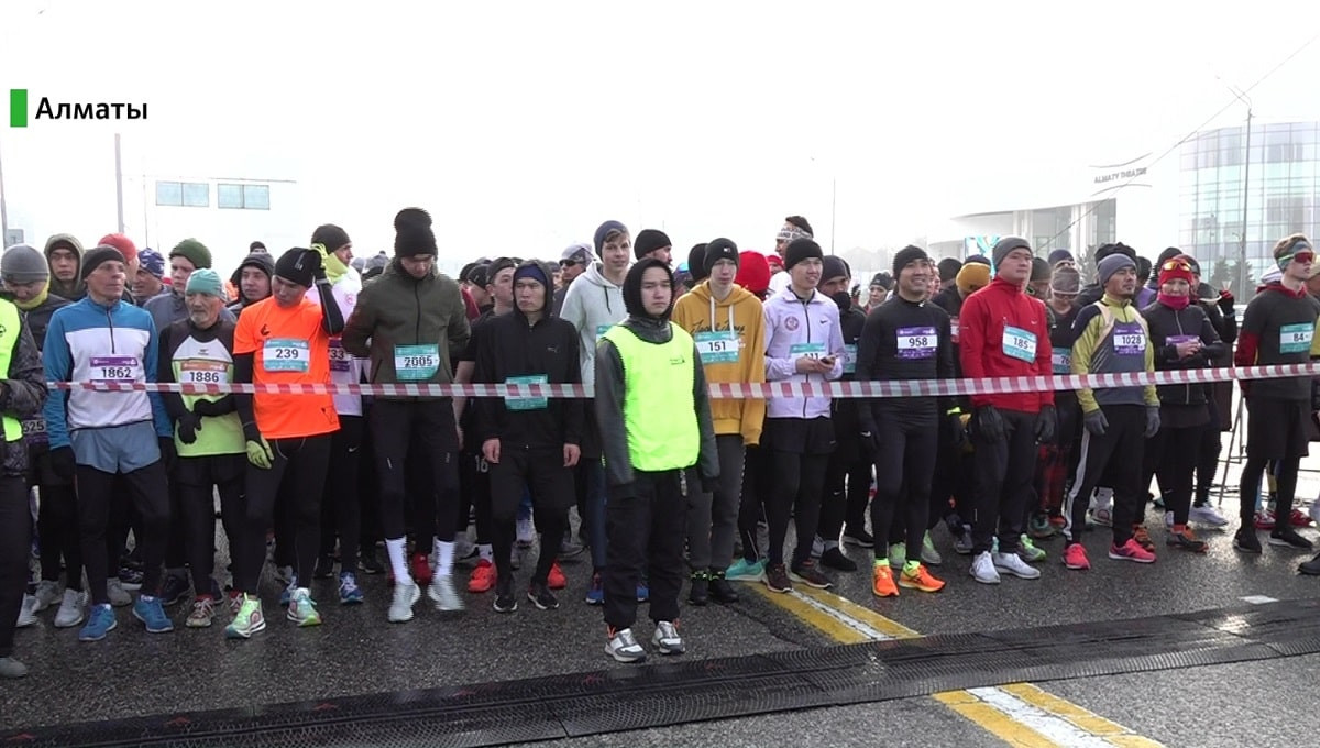 Первый забег: в Алматы прошли спортивные соревнования Winter Run-2023