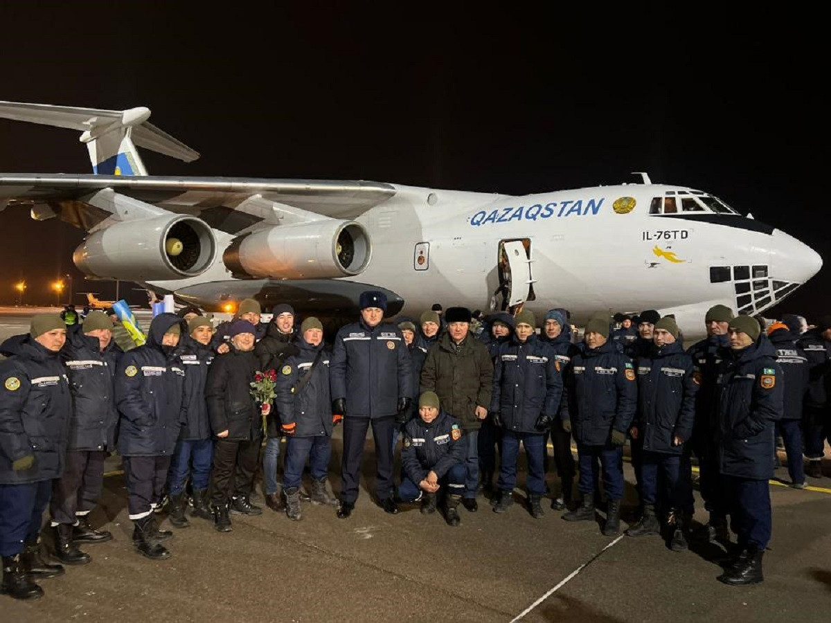 Токаев подписал Указ о награждении спасателей, прибывших из Турции