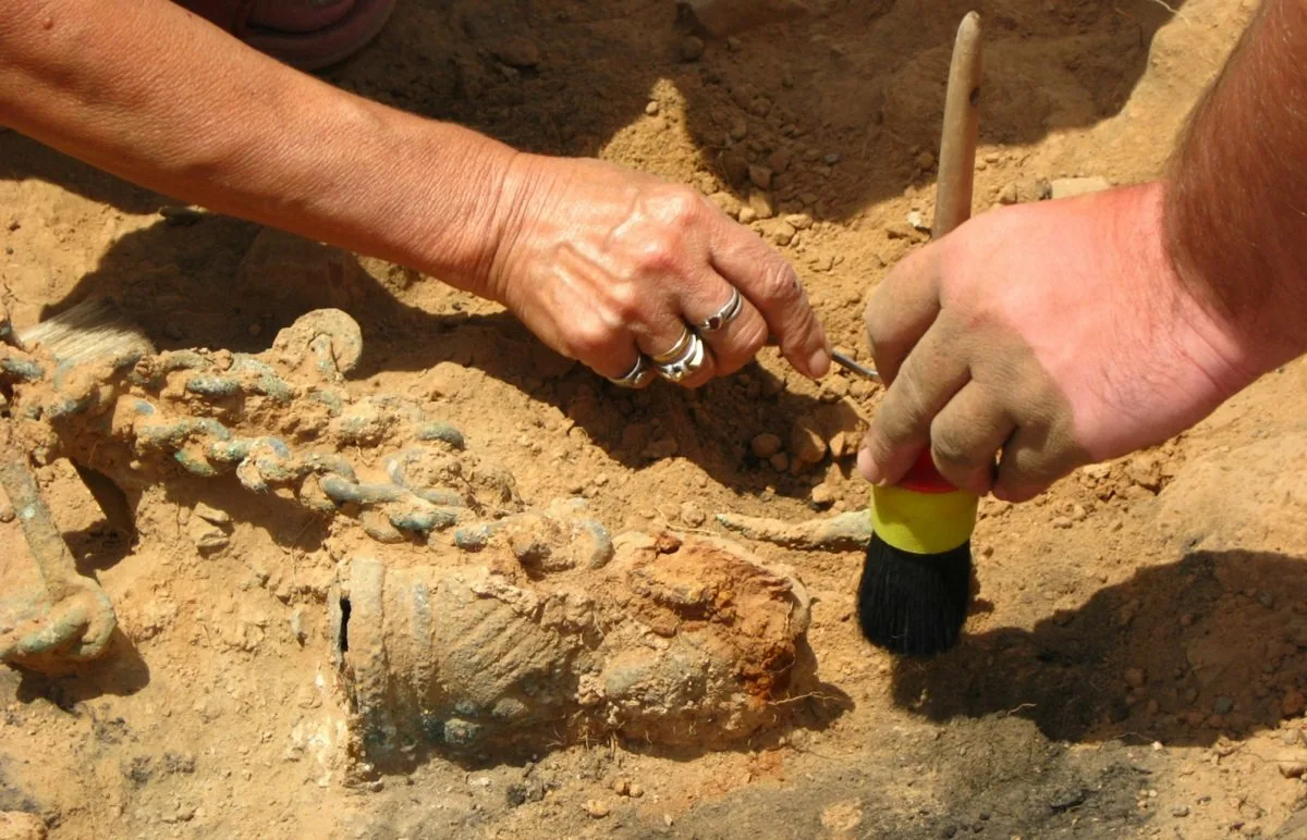 Археологи обнаружили сотни гробниц в Китае 