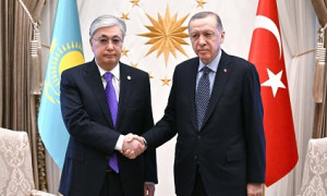 Глава государства провел переговоры с Президентом Турции