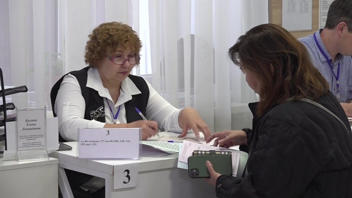 Как алматинцы голосуют на выборах 19 марта