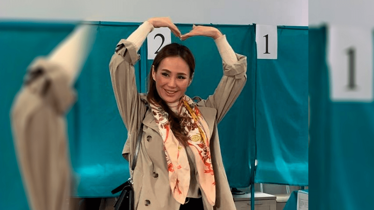 Певица Рано Умарова приняла участие в голосовании в Алматы