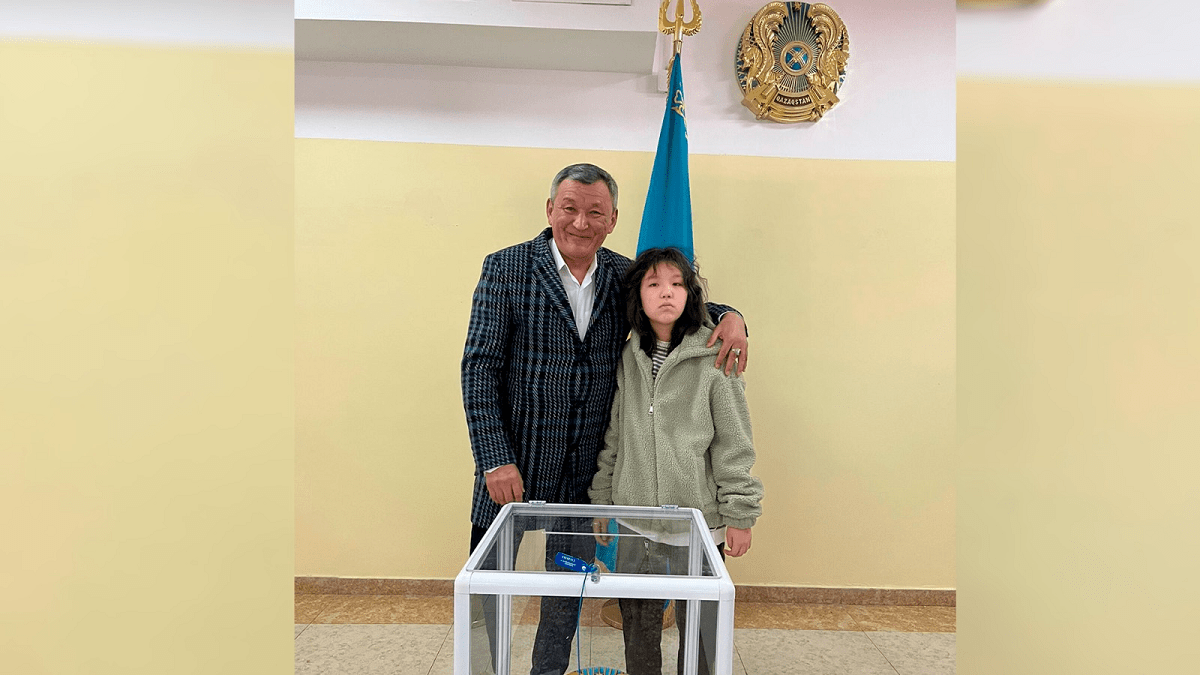 Заслуженный деятель РК Амантай Бергалиев отдал свой голос в Алматы
