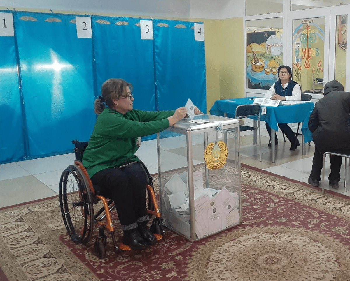 Выборы без преград: для алматинцев с ограниченными возможностями созданы все условия