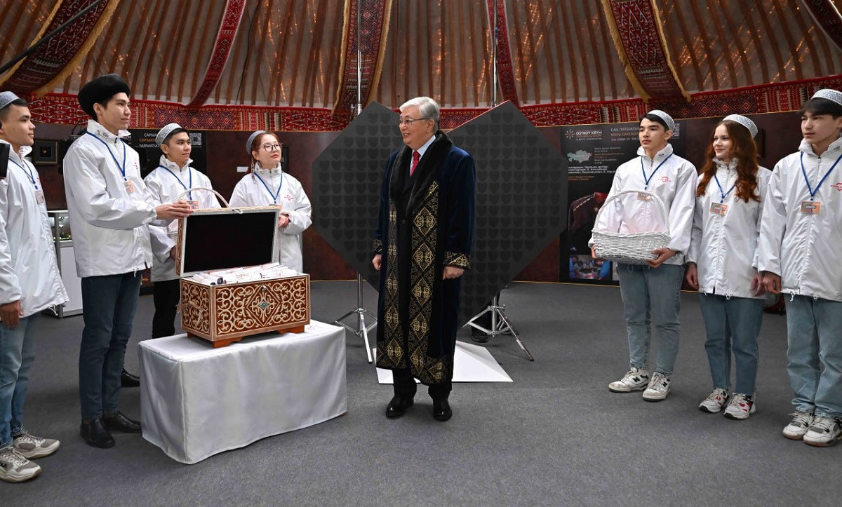Президент Казахстана принял участие в благотворительной акции «Жүрек жылуы»