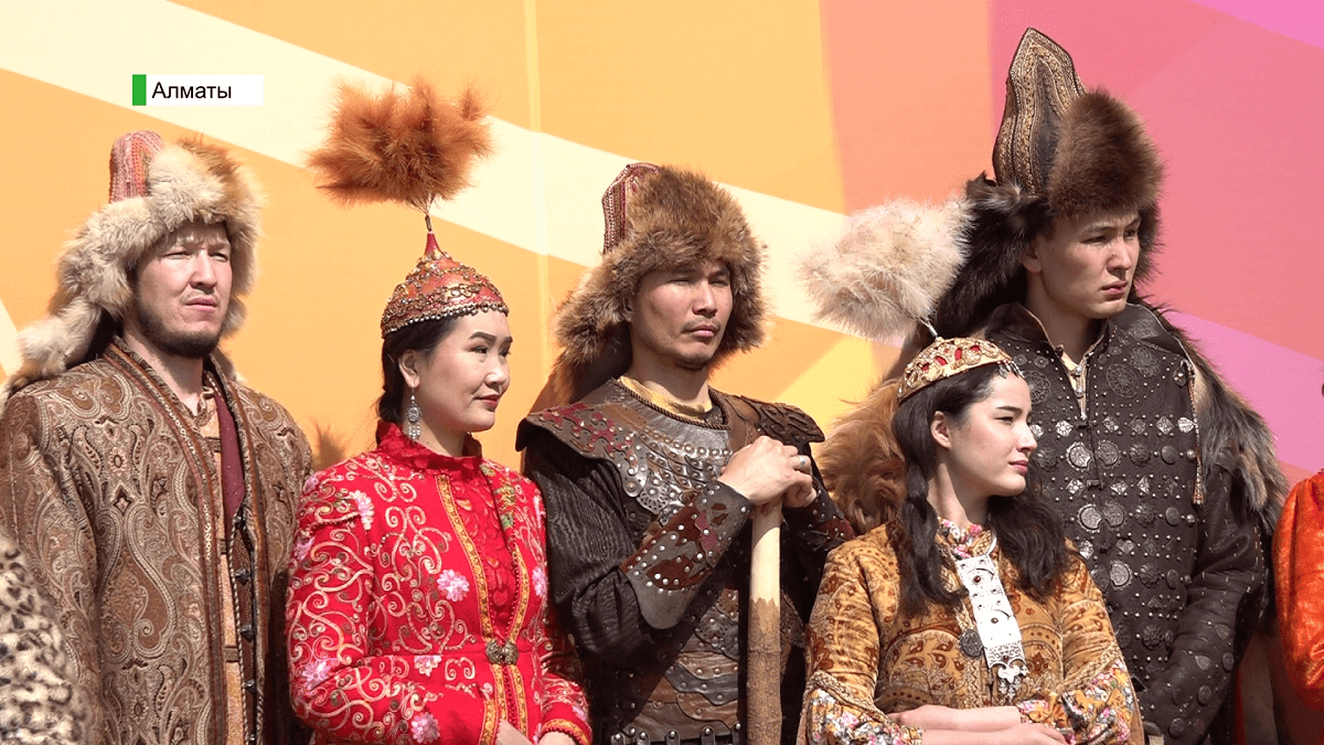 Наурыз-думан: в Алматы прошли красочные фестивали 