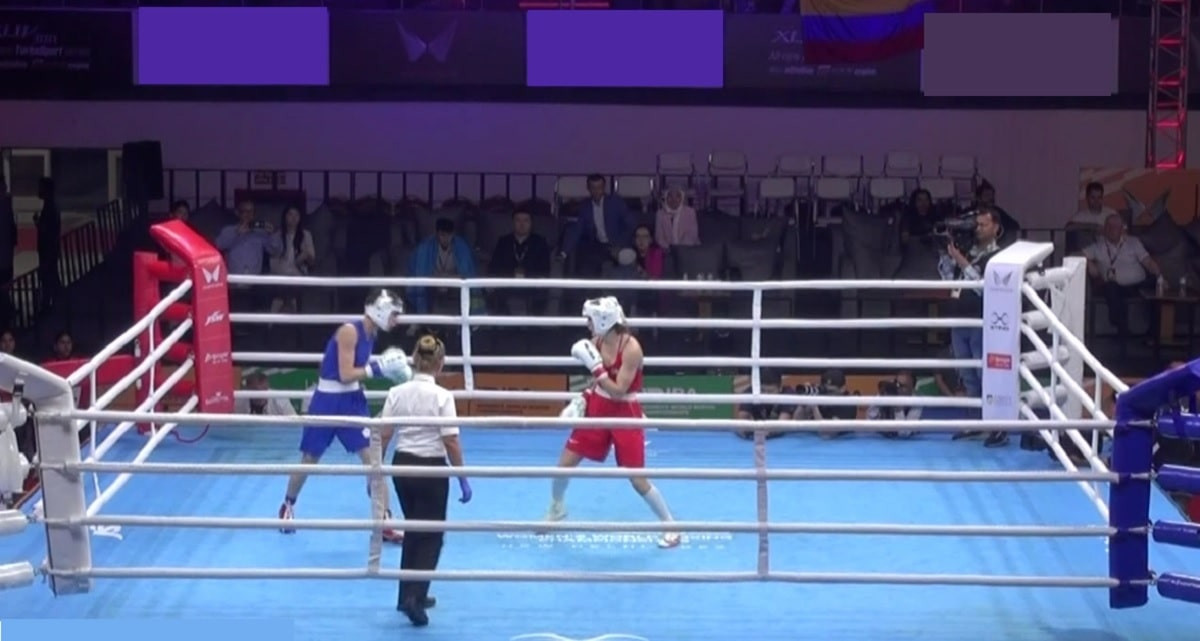 Чемпионат мира по боксу: две казахстанские спортсменки пробились в финал