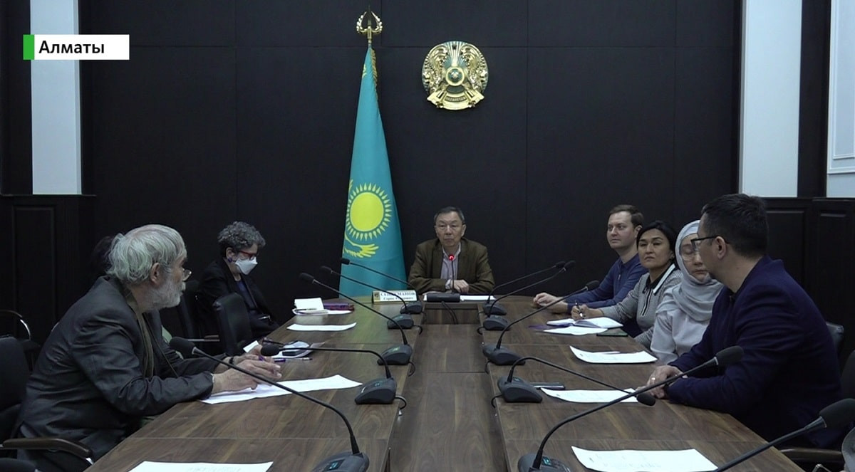 Партийную систему Казахстана обсудили отечественные и зарубежные ученые