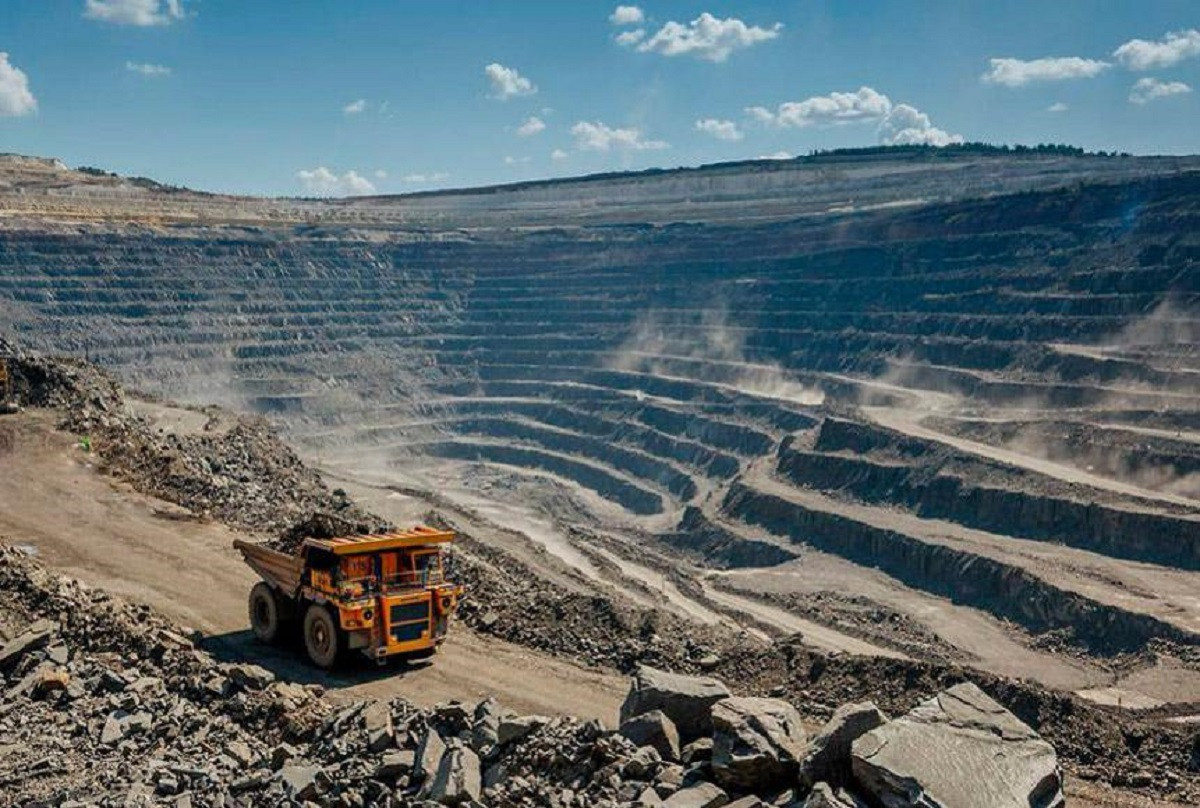 Президент: экономика Казахстана по-прежнему зависит от добычи полезных ископаемых 