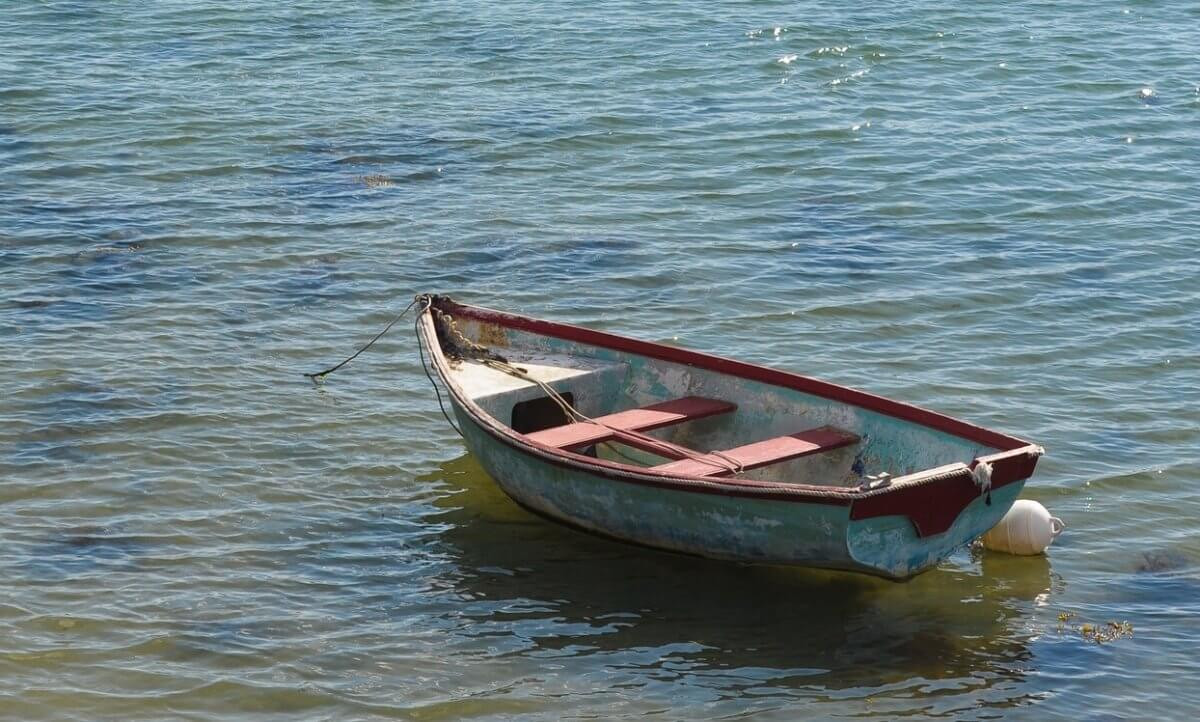 Двое рыбаков утонули на озере Балхаш