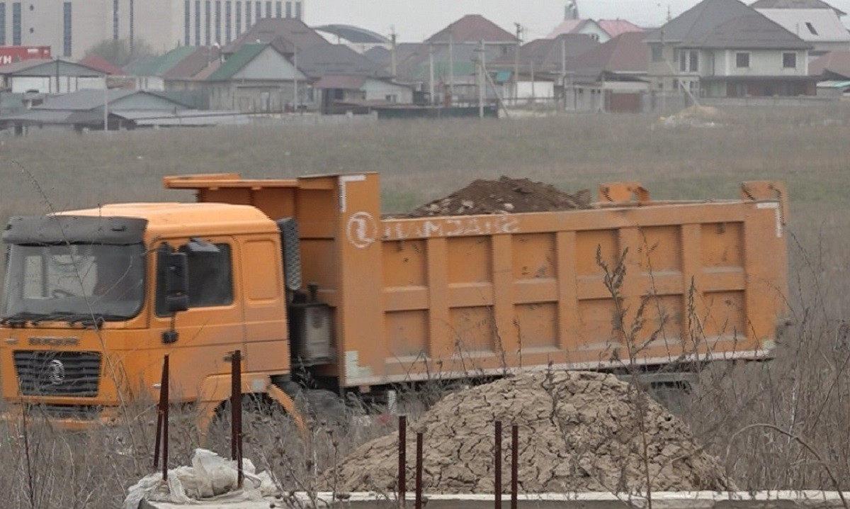 В Алматинской области незаконно добывают чернозем