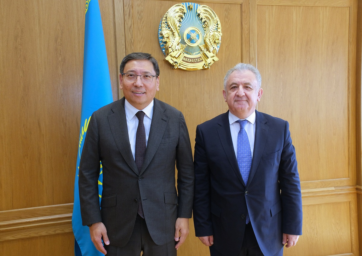 Аким Алматы встретился с послом Турции в Казахстане 