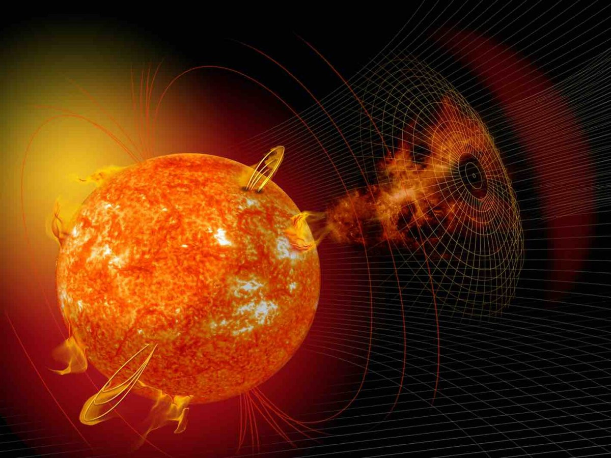 Затишье перед бурей: мощная вспышка на Солнце приготовила геоудар для метеопатов
