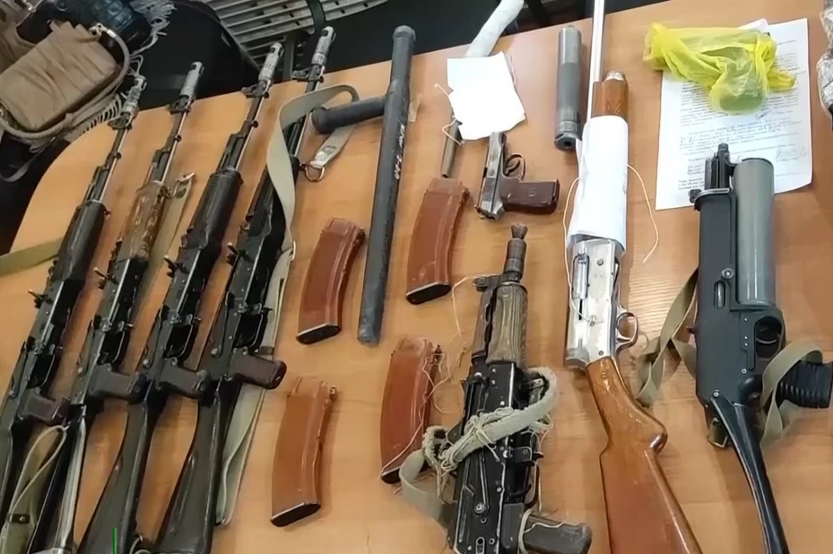 Казахстанцы добровольно сдали свыше 900 единиц оружия