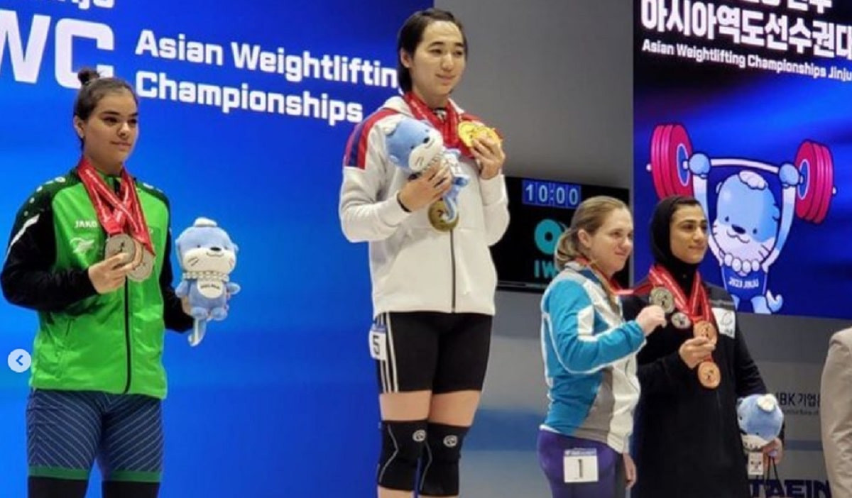 Еще две медали: казахстанские штангисты стали призерами чемпионата Азии