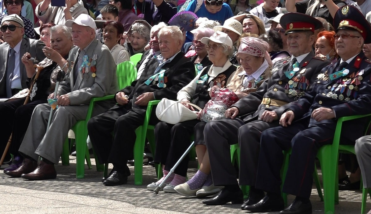 День Победы: как чествовали ветеранов ВОВ в Ауэзовском районе Алматы