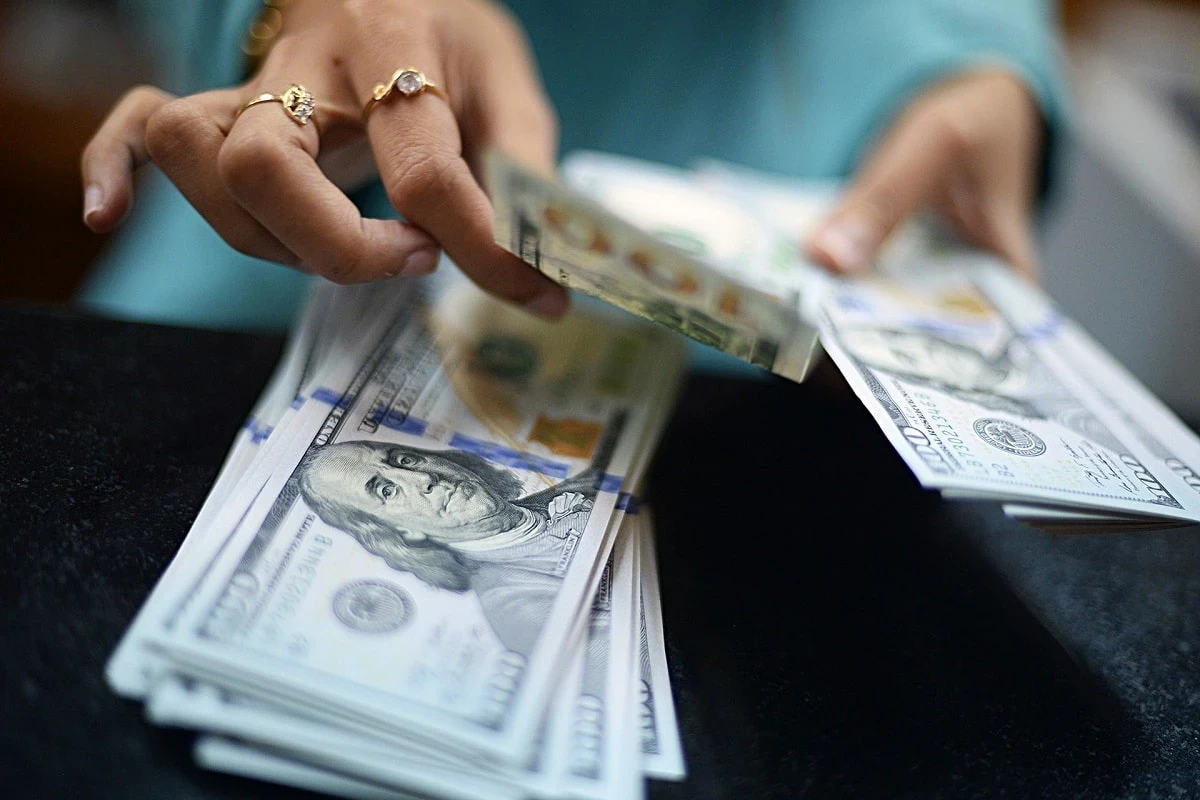 Курс доллара в обменниках Алматы 13 мая 2023