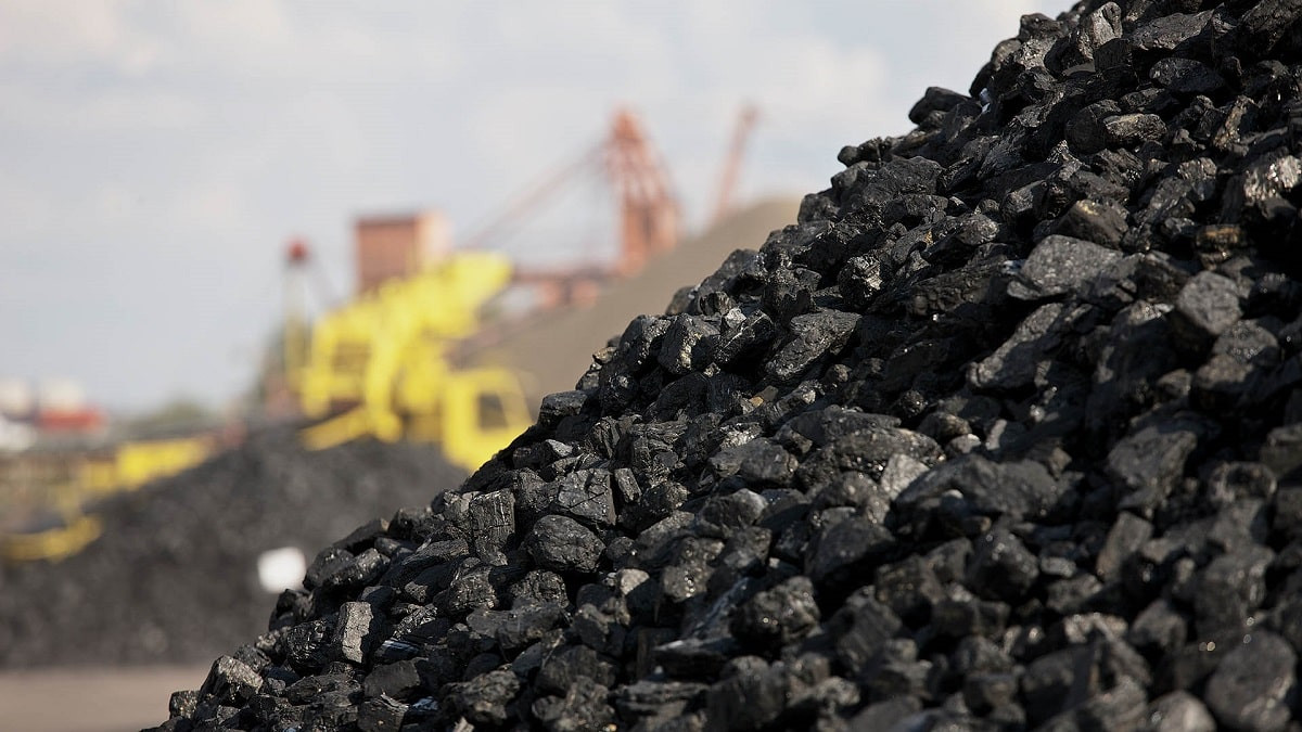 Почему в Казахстане вводят запрет на экспорт угля автотранспортом