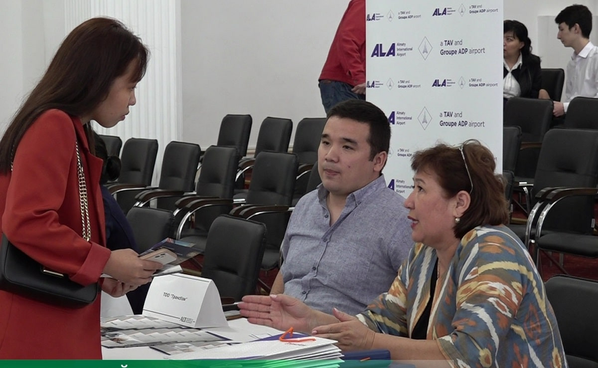 Перспективные возможности студентам предоставила ярмарка вакансий в Алматы