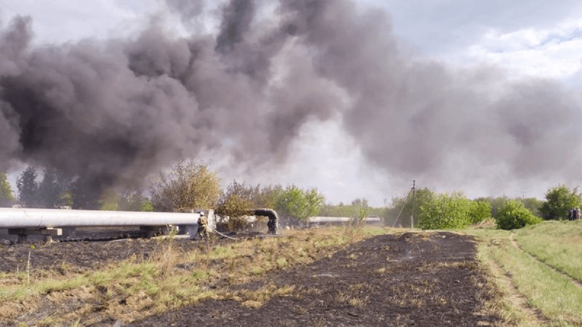 Пожар произошел на теплотрассе в Павлодаре