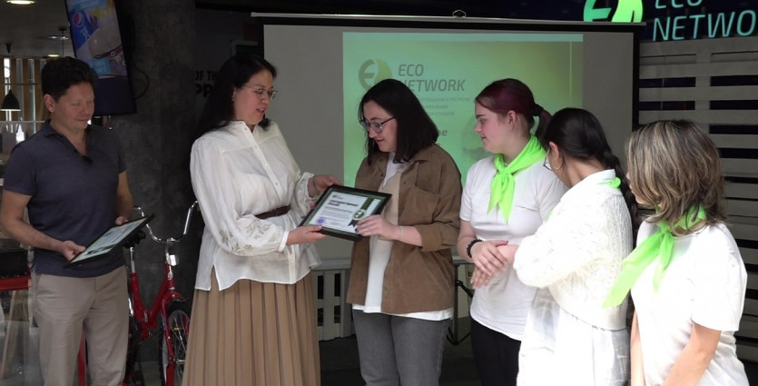 Весь учебный год алматинские школьники участвовали в экологической акции