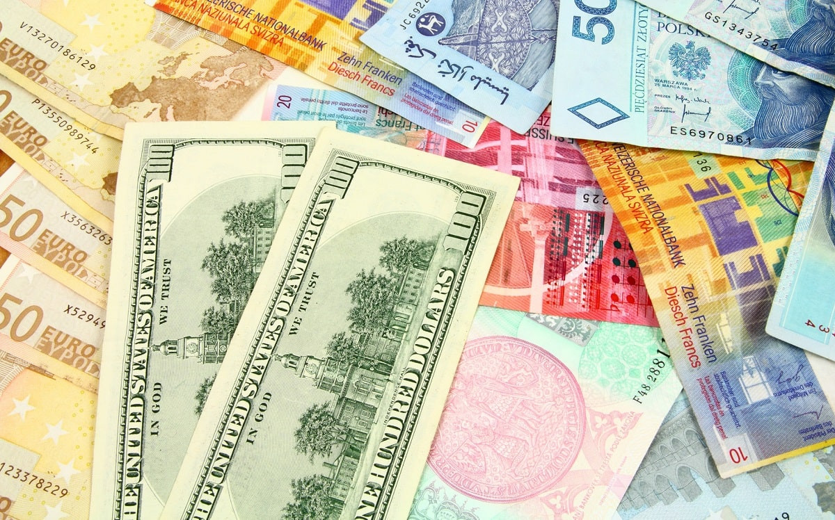 Доллар - вверх, турецкая лира - вниз: курс валют на 2 июня 2023