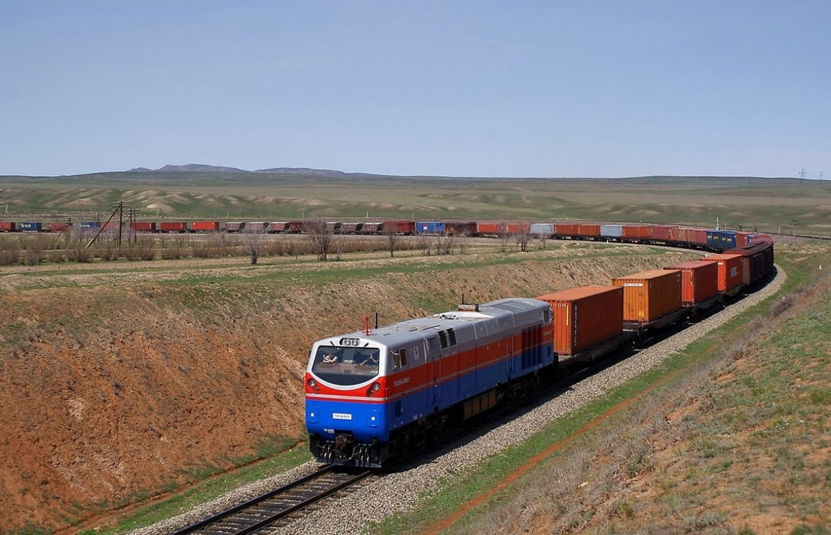 Новая железная дорога появится у Казахстана и Китая