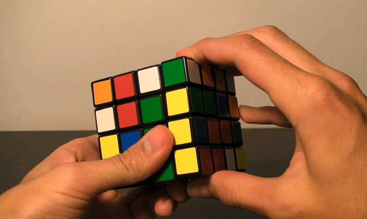 Нереальная скорость: установлен новый рекорд в сборке кубика Рубика