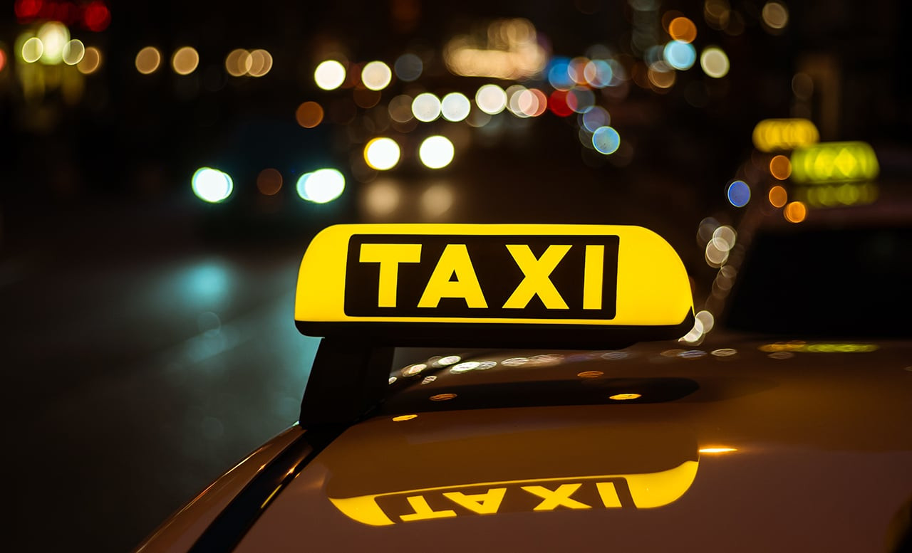 Тарифы на такси рекомендуют установить в международном аэропорту Алматы